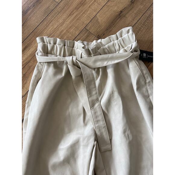 NWT Bagatelle size medium cream colored faux leather pants - Picture 2 of 5